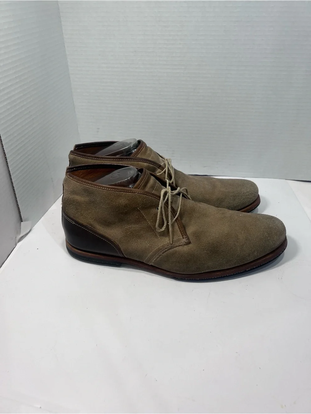 Timberland Men's Suede Chukka Boots in Olive/Tan with Dark Brown Heel